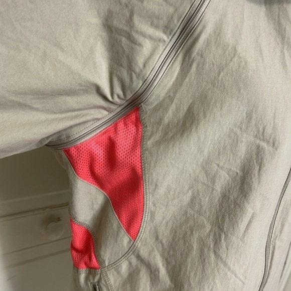 Danskin Lightweight Convertible 2 in 1 Jacket/Vest Beige Pink Size 2X Plus Size - Picture 6 of 13